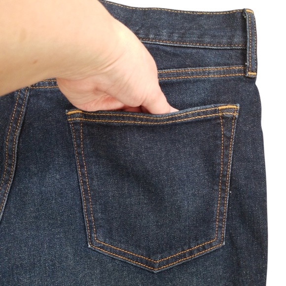 Old Navy Men’s Built in Flex Athletic Tapered Leg Jeans Size 33 NWOT - Picture 7 of 12